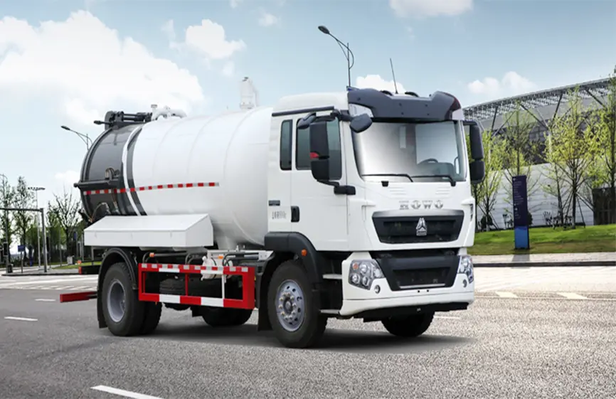 Howo Trucks Sprinkler Tanker (3)