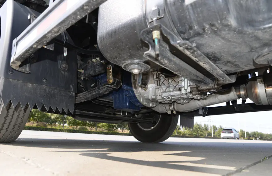Sinotruk Howo 170hp Box Cargo Truck-5