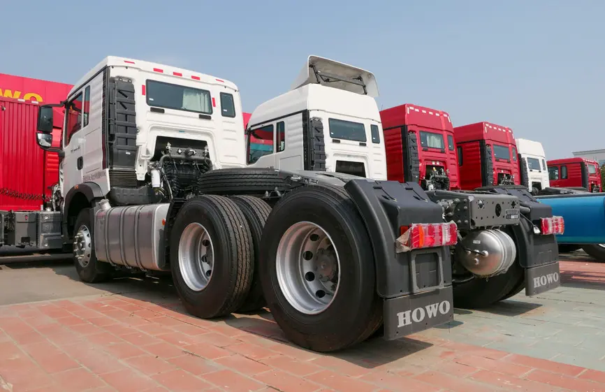 Sinotruk Howo 336 TX 6×4 Tractor Truck-3
