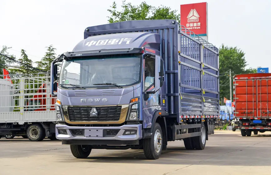 Sinotruk Howo 4×2 Fences Light Truck-1