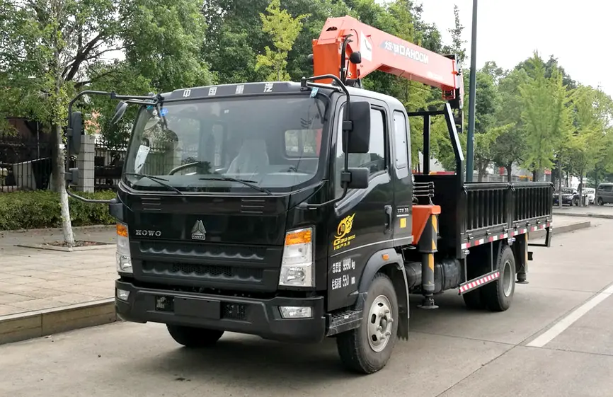 Sinotruk Howo 5t Light Crane Truck