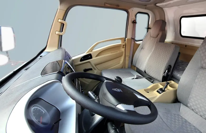 Sinotruk Howo Box Cargo Truck-4