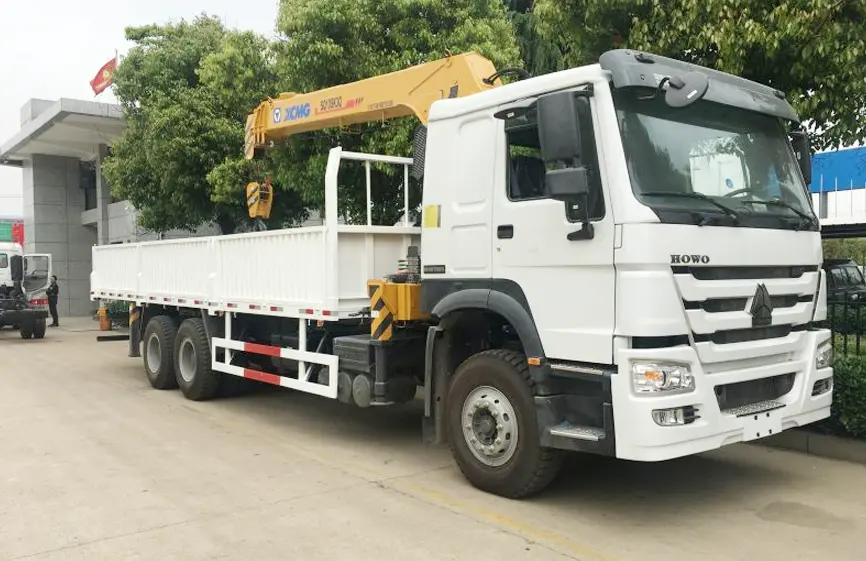 Sinotruk Howo Crane Truck-3