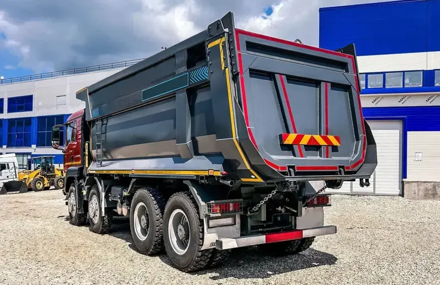 Sitrak C7H 8×4 Dump Truck-4